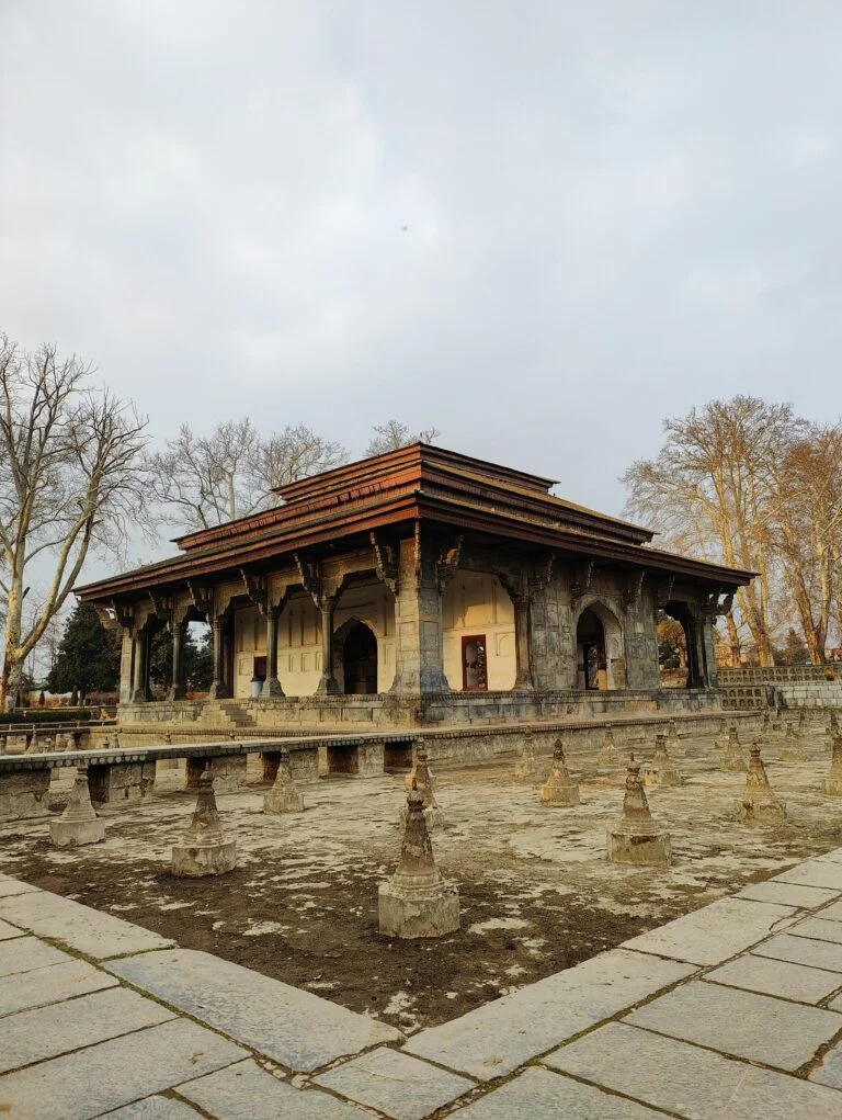 Famous Mughal Gardens To Visit In Kashmir